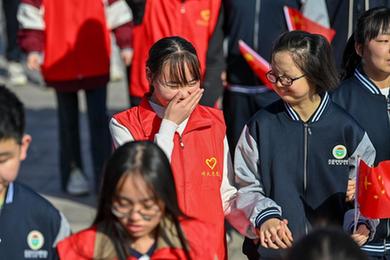 新华全媒+丨让视障读者&ldquo;看&rdquo;到&ldquo;诗和远方&rdquo;