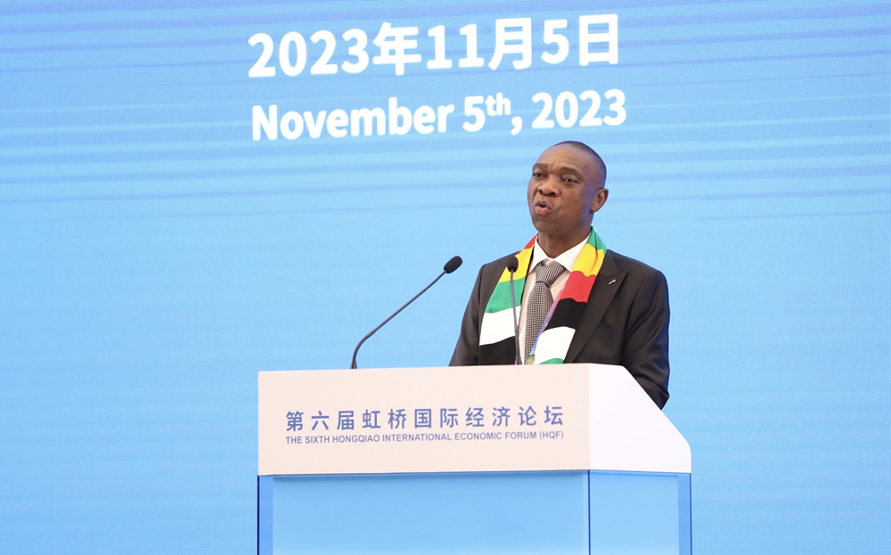 津巴布韦共和国工业和商务部副部长 比拉&middot;罗伊