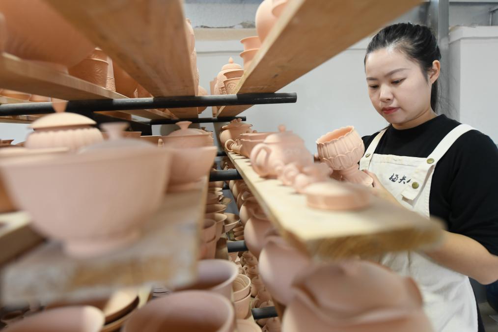 浙江龙泉：寻找北宋风骨的&ldquo;95后&rdquo;夫妻档