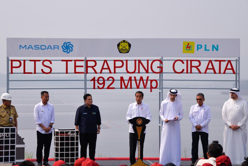 中企承建东南亚最大漂浮光伏项目在印尼并网发电