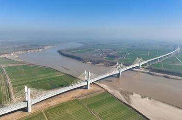 新华全媒+丨济郑高铁全线贯通运营