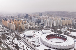 青海西宁迎来降雪天气