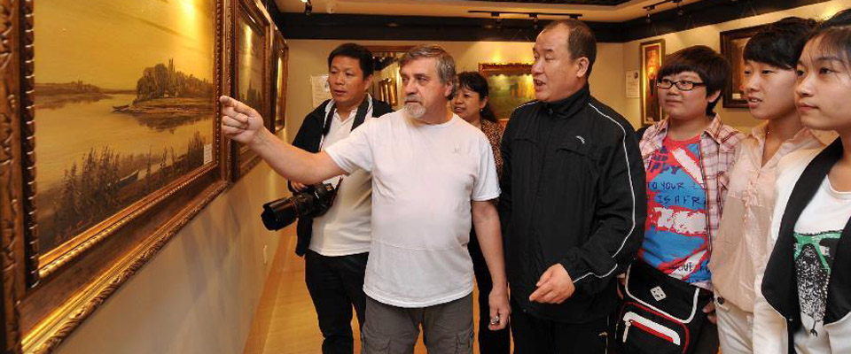 俄罗斯&ldquo;人民艺术家&rdquo;中俄边城&ldquo;献艺&rdquo;