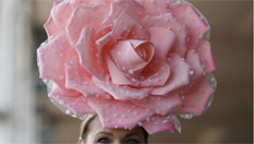 赛马会上的礼帽盛宴