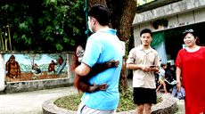 猩猩&ldquo;黑妞&rdquo;上学记