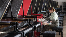 钢琴是这样&ldquo;炼&rdquo;成的