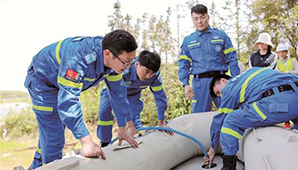 江城“蓝天使”：武汉有支建筑工救援队