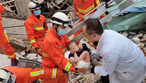 科学救援创造生命奇迹