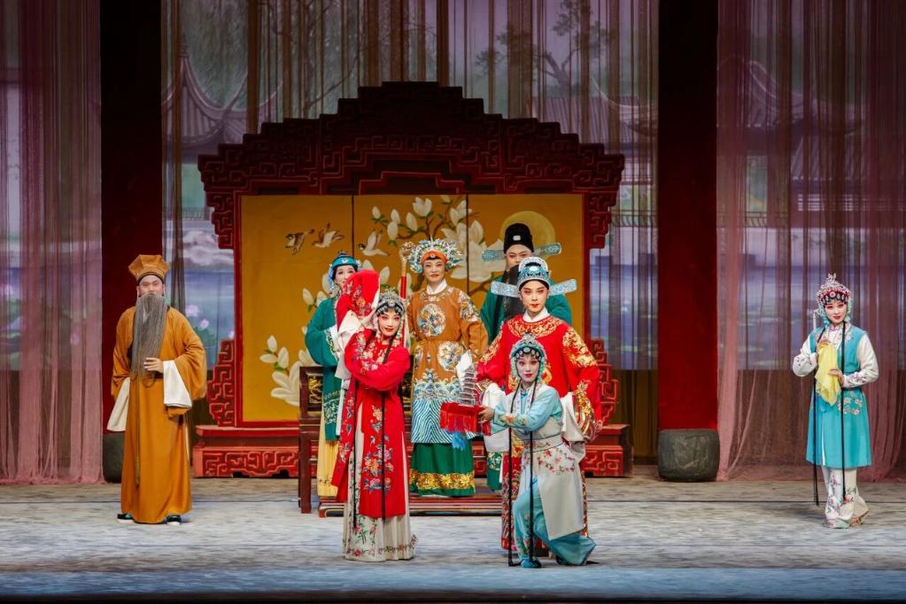 锡剧经典《珍珠塔》走进北大校园