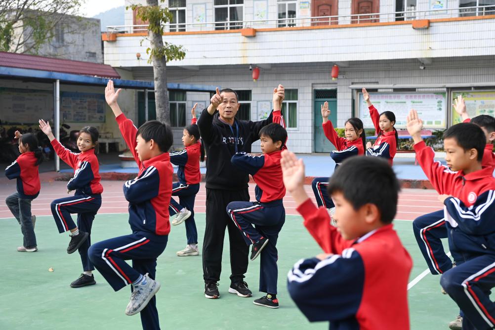 追光丨民族体育、AI赋能，这里的寒假体育作业“集体上新” - 新华网