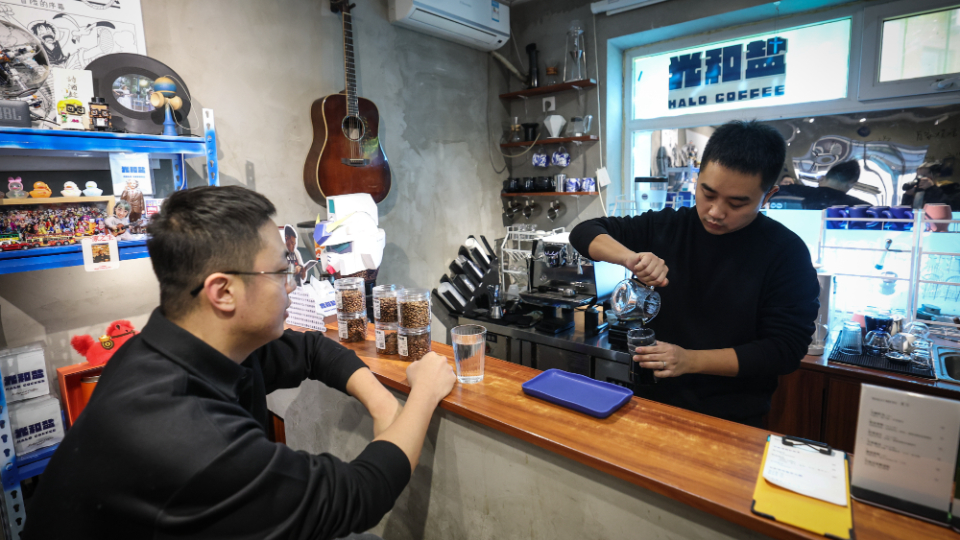 新春走基层丨飘香咖啡解锁城市文旅休闲新图景