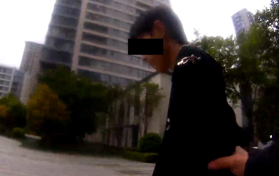 可盐可甜的“女友小雪”（谭某某，男，20岁），被抓了