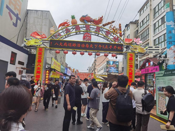 爆红三年后客流破6000万，淄博八大局菜市场的留量实验