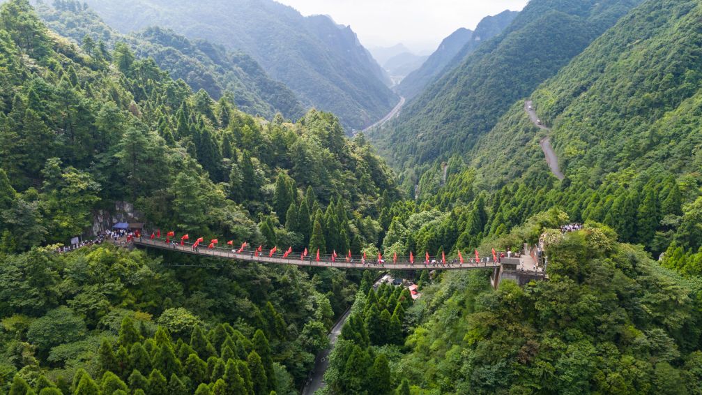 魅力山乡丨一座娄山关，而今迈步再跨越