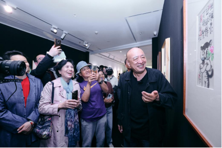 心中得闲——“老树画画”作品展在悠艺术中心开幕 - 新华网客户端