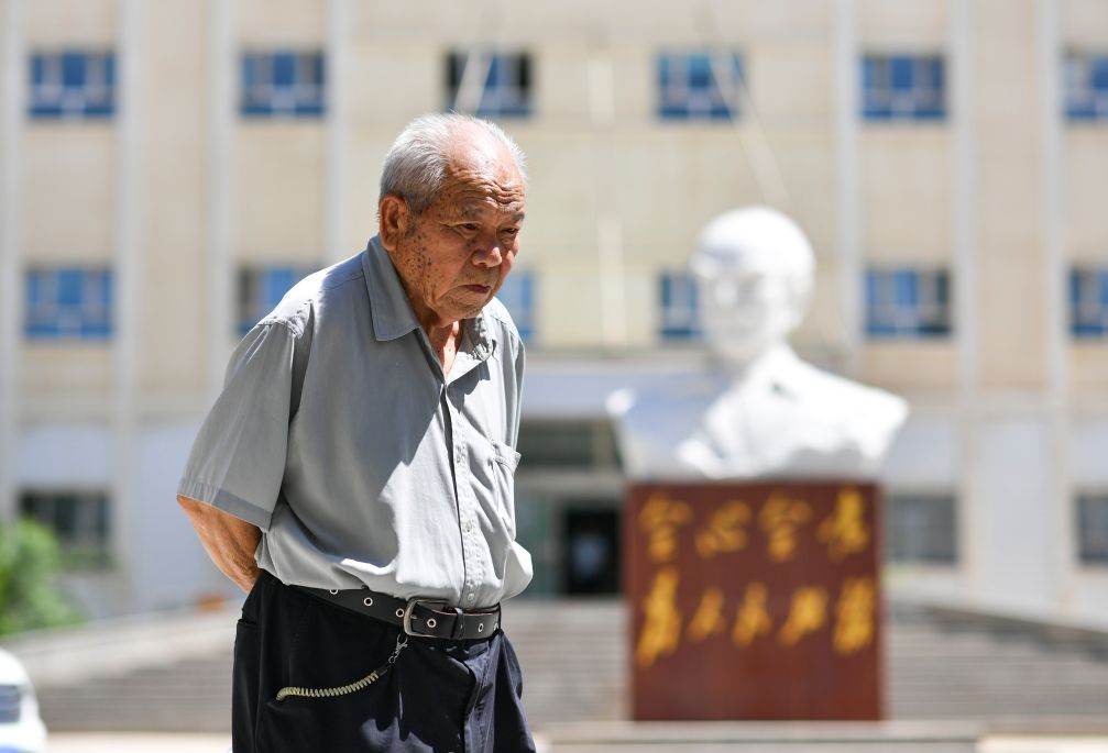 扎根,两位援疆医生的共同选择 - 新华网客户端