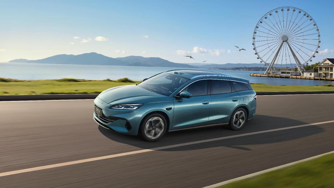 2026款海豹06DM-i上市:比亚迪品牌首款300公里纯电续航插混车插图4 2026款海豹06DM-i上市:比亚迪品牌首款300公里纯电续航插混车插图4