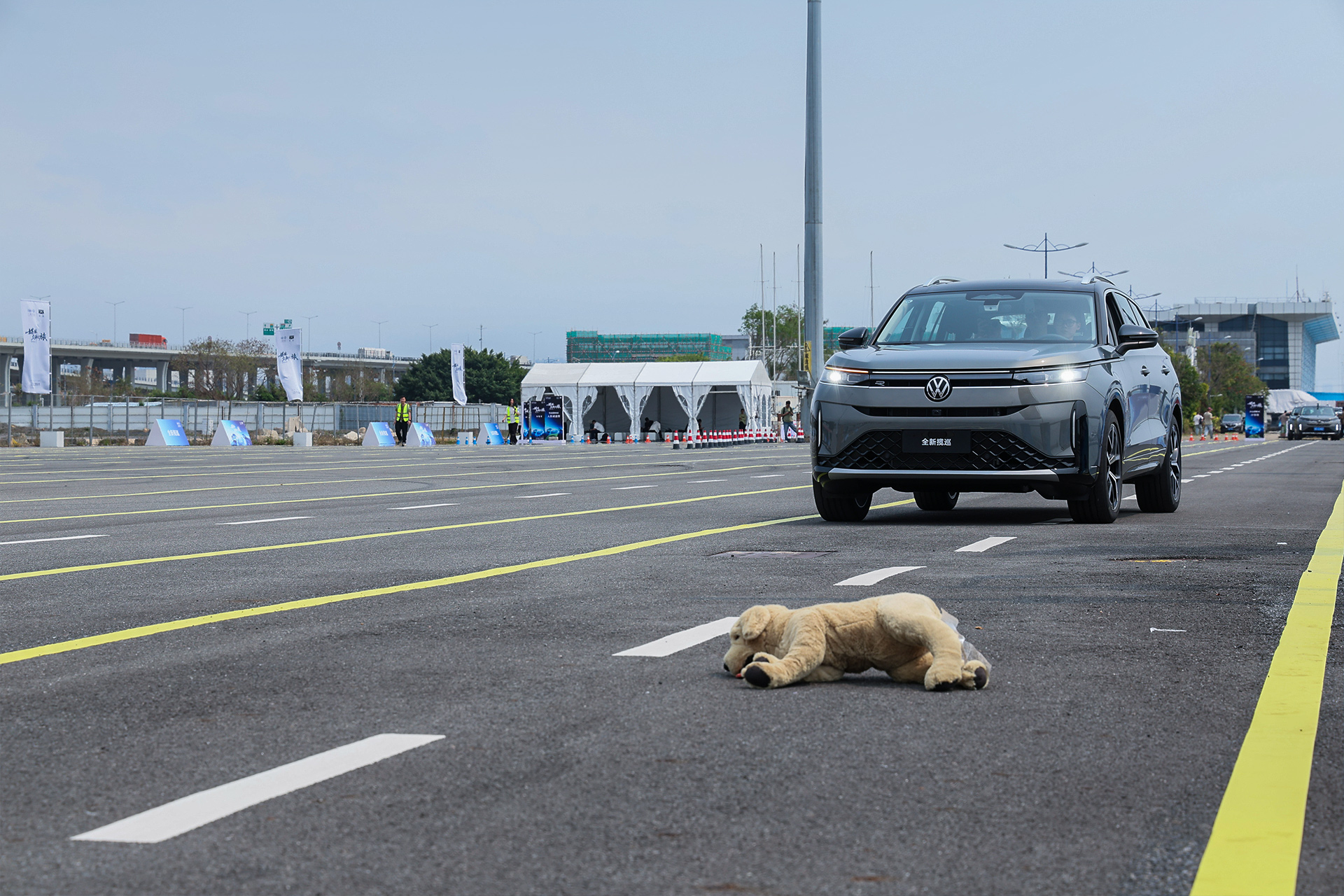 “油电同智 砺新启程”2026年一汽-大众“众新之旅”在深圳举行插图4