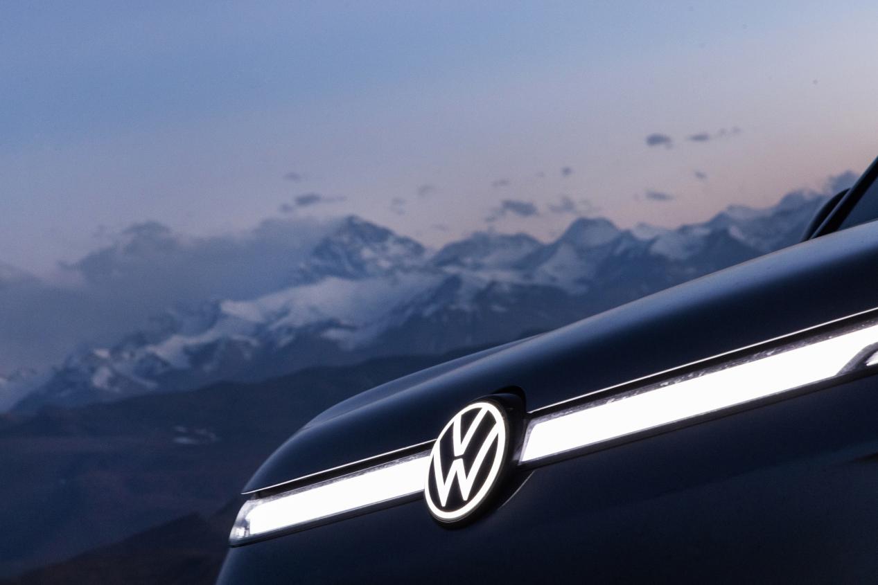 上汽大众ID. ERA  9X |“万里长歌”活动来到阿里地区  探访雪山湖泊插图1