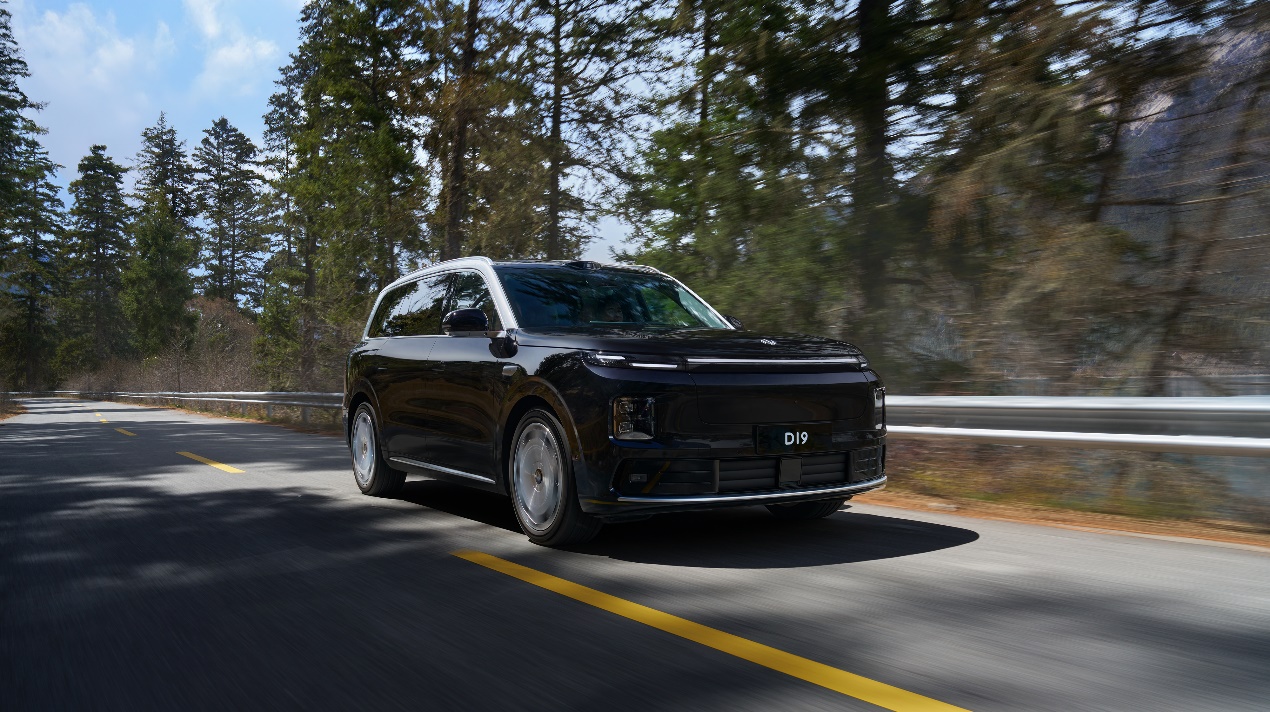 零跑D19正式上市  售价21.98-26.98万元插图2