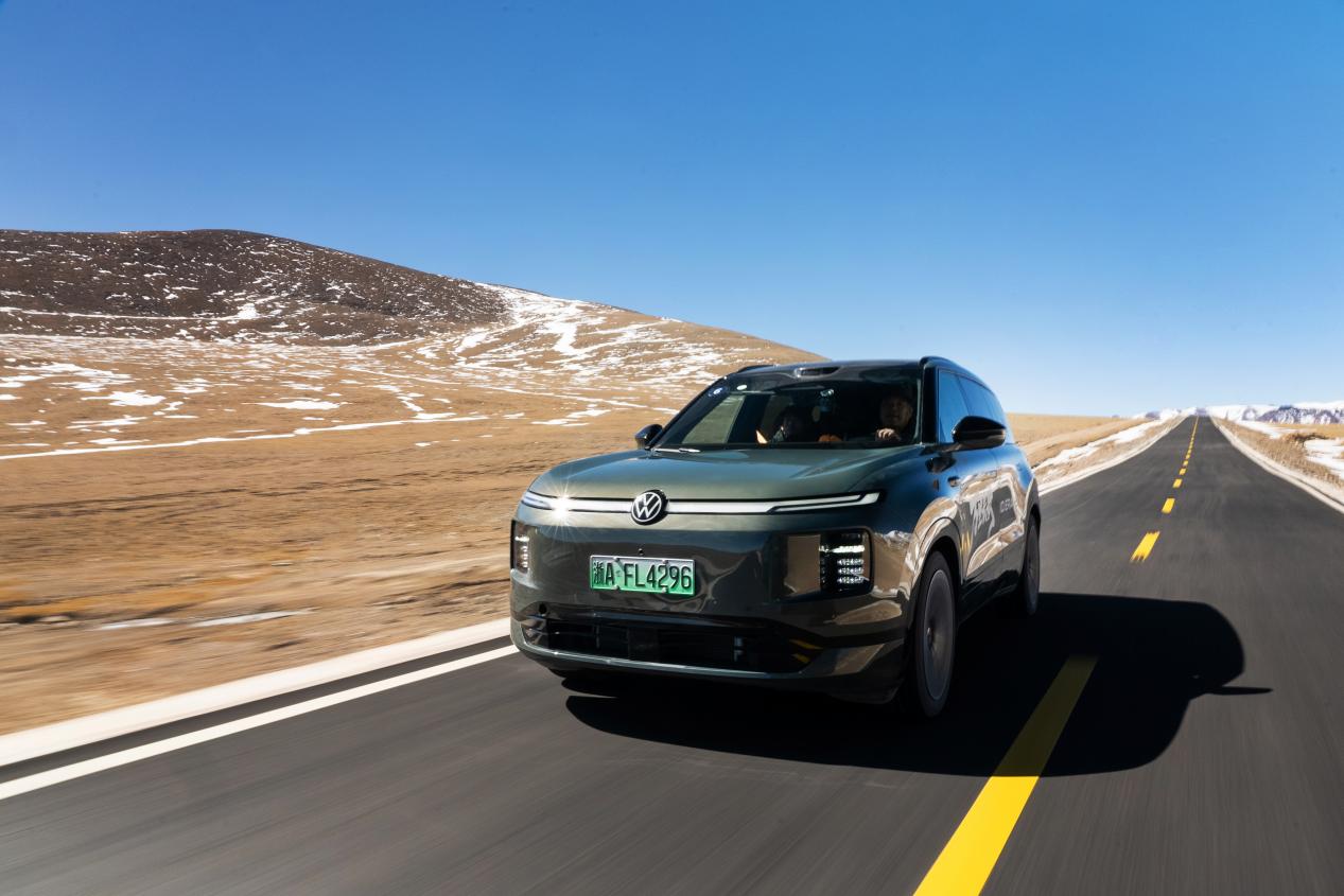 上汽大众ID. ERA  9X |“万里长歌”活动穿行阿里地区  高山湖泊美景作伴插图9