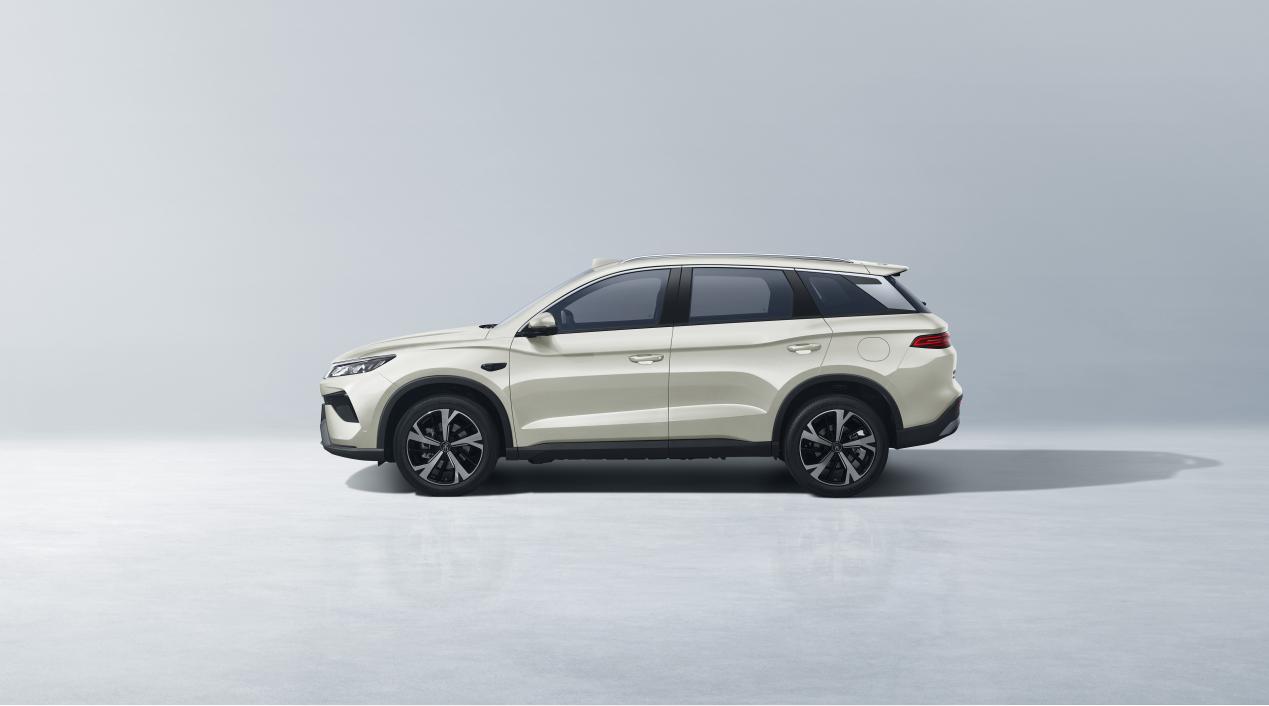 插混SUV宋ProDM-i飞驰版上市 纯电续航301km 售9.99万起插图3