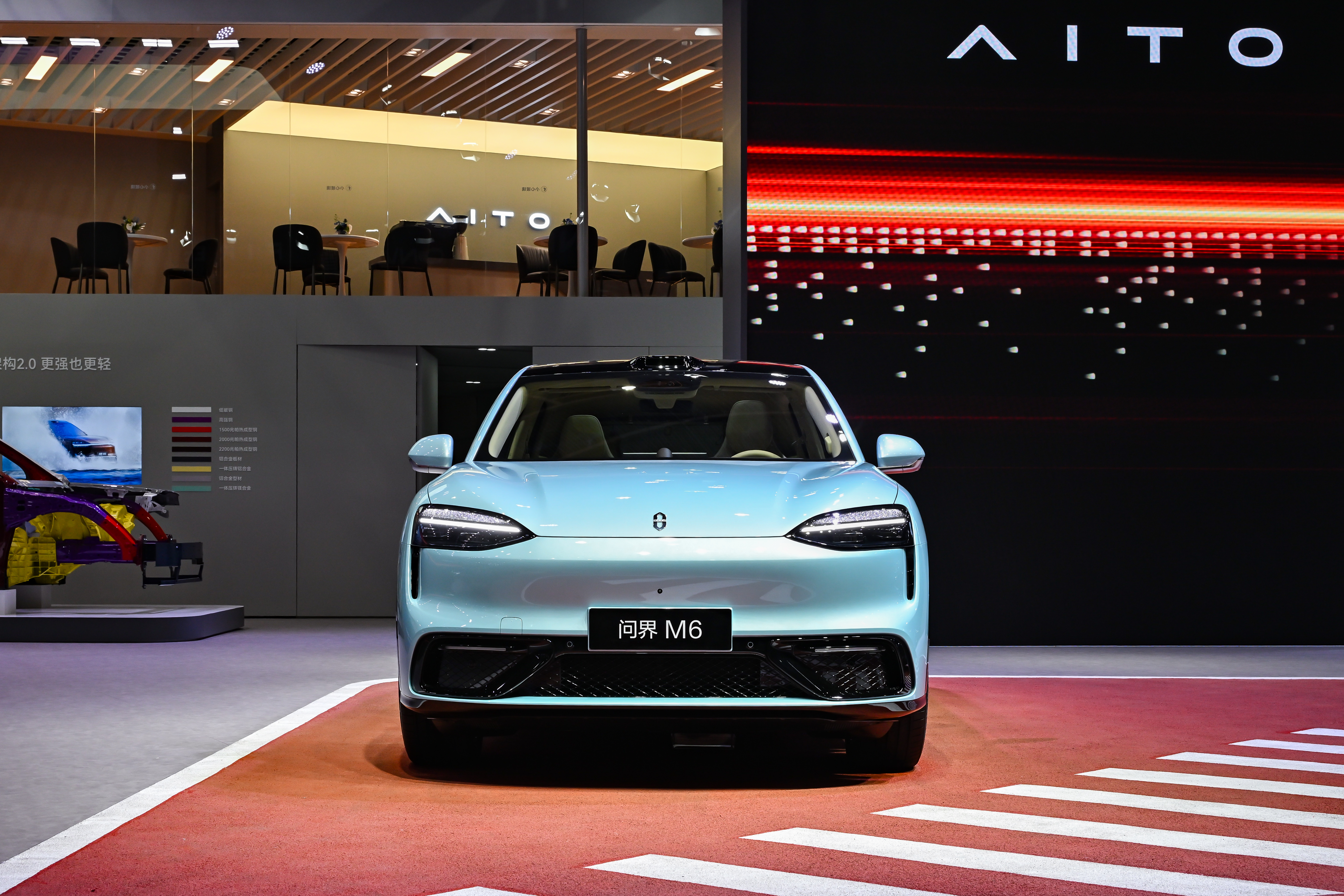 问界M6北京车展开启首批交付  赛力斯张正萍与白敬亭同台插图3