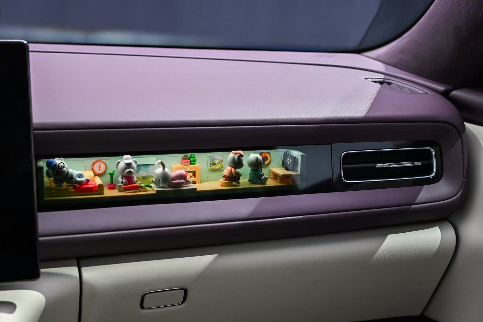 问界M6北京车展开启首批交付  赛力斯张正萍与白敬亭同台插图2