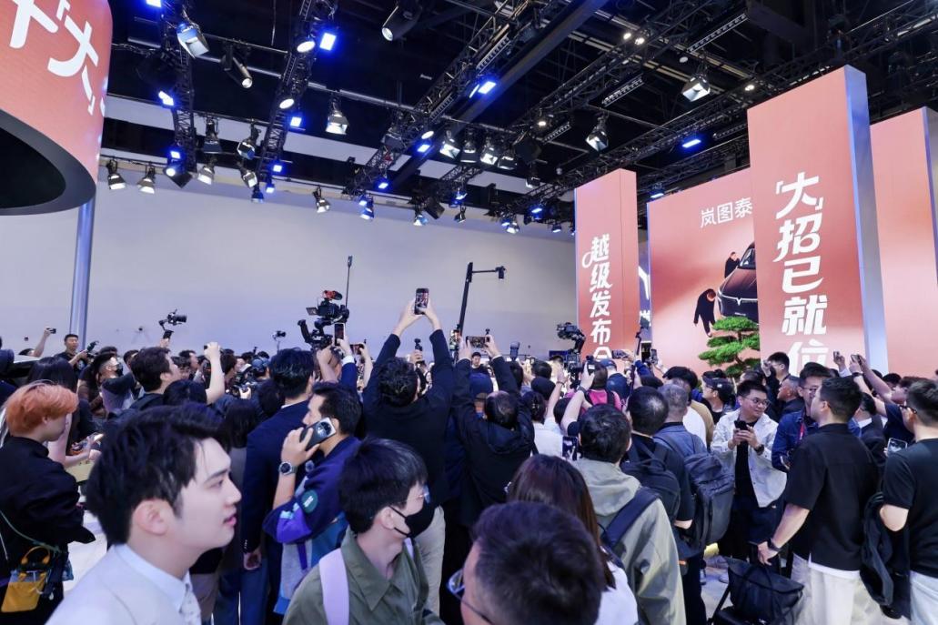 东风汽车亮相2026北京车展：“东方风起2030”计划启航 “三个东风”焕新出发插图6