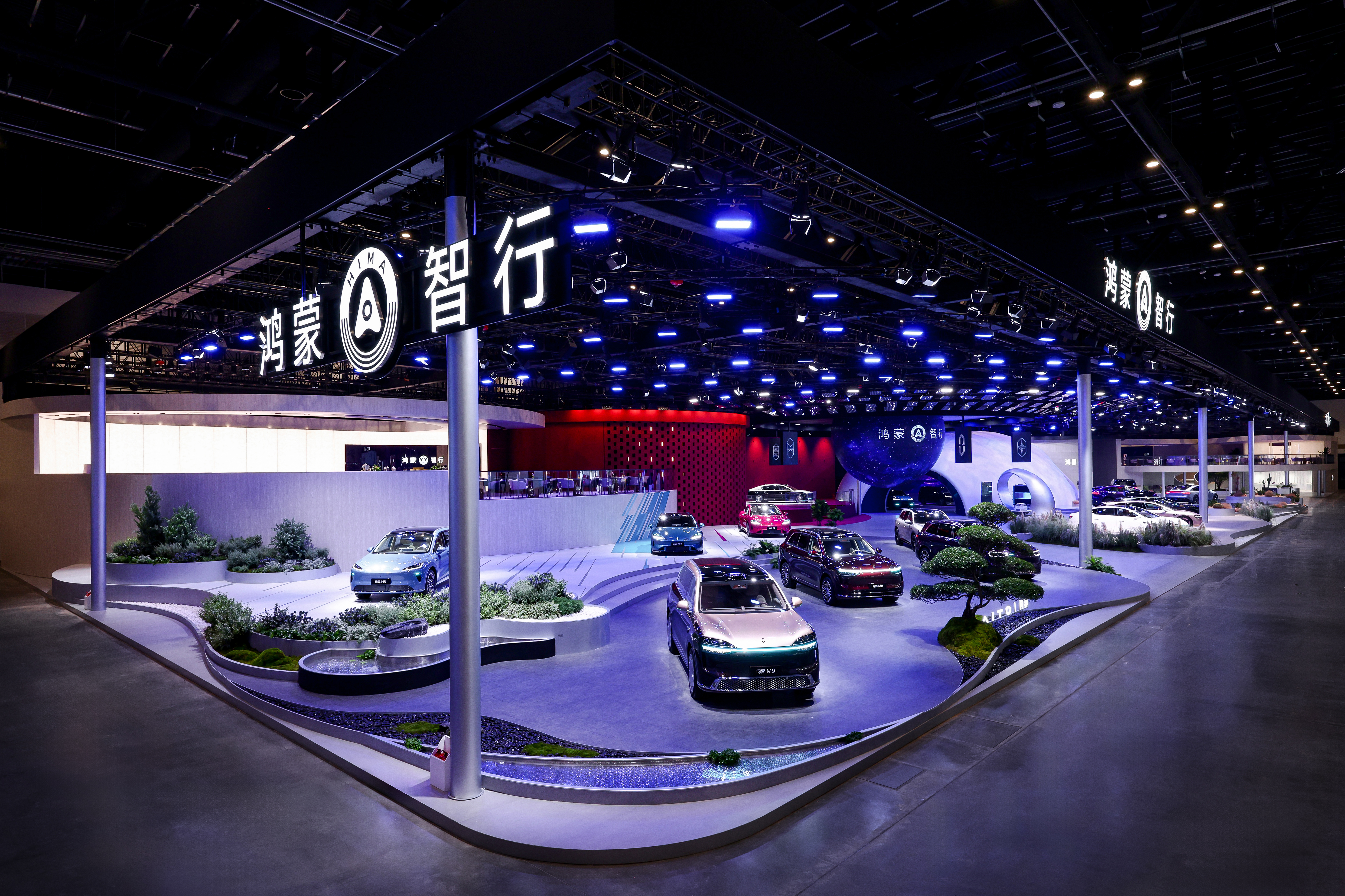“五界协同 规模增大”鸿蒙智行王牌阵容亮相北京车展_商业头条网