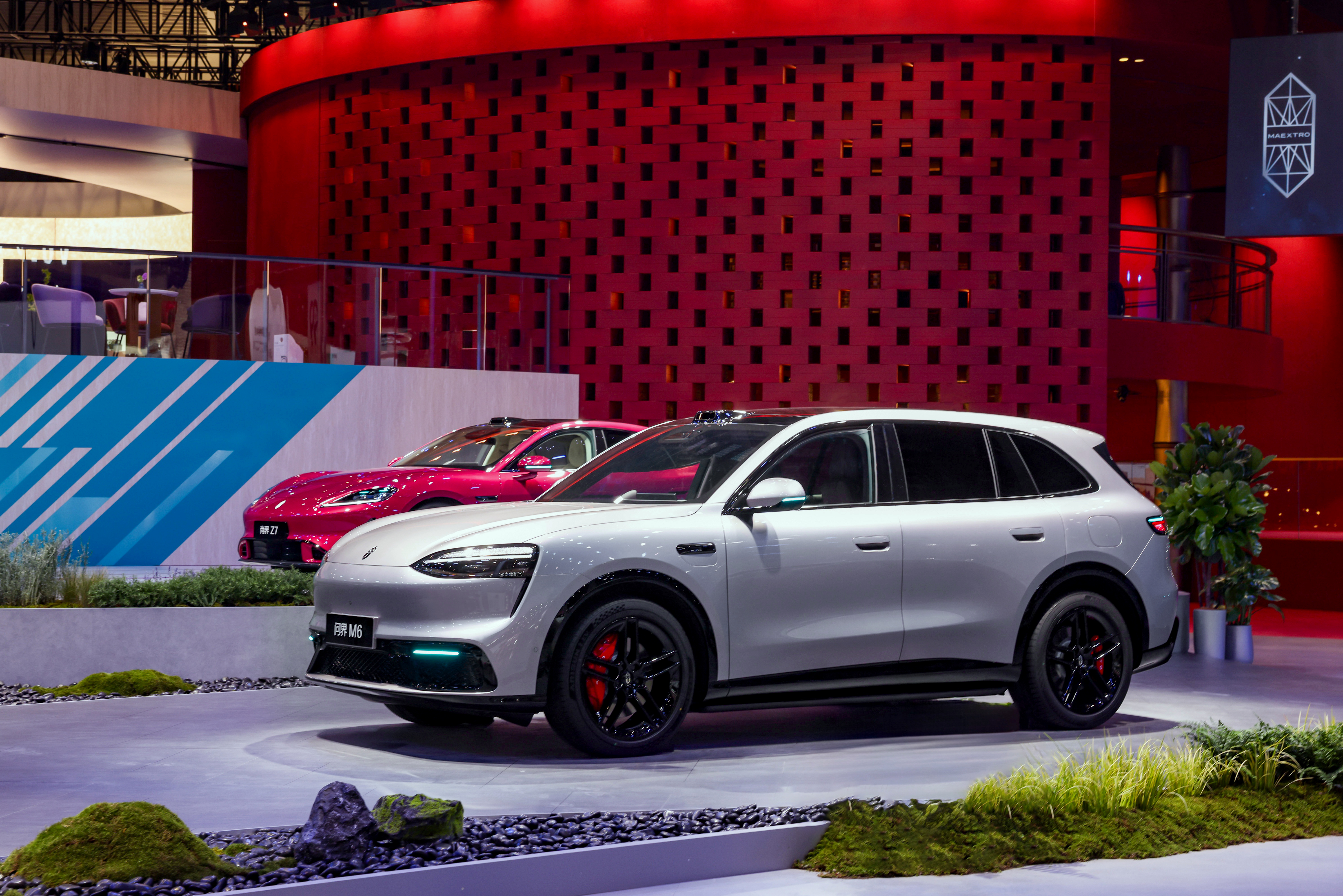 “五界协同 规模增大”鸿蒙智行王牌阵容亮相北京车展插图3