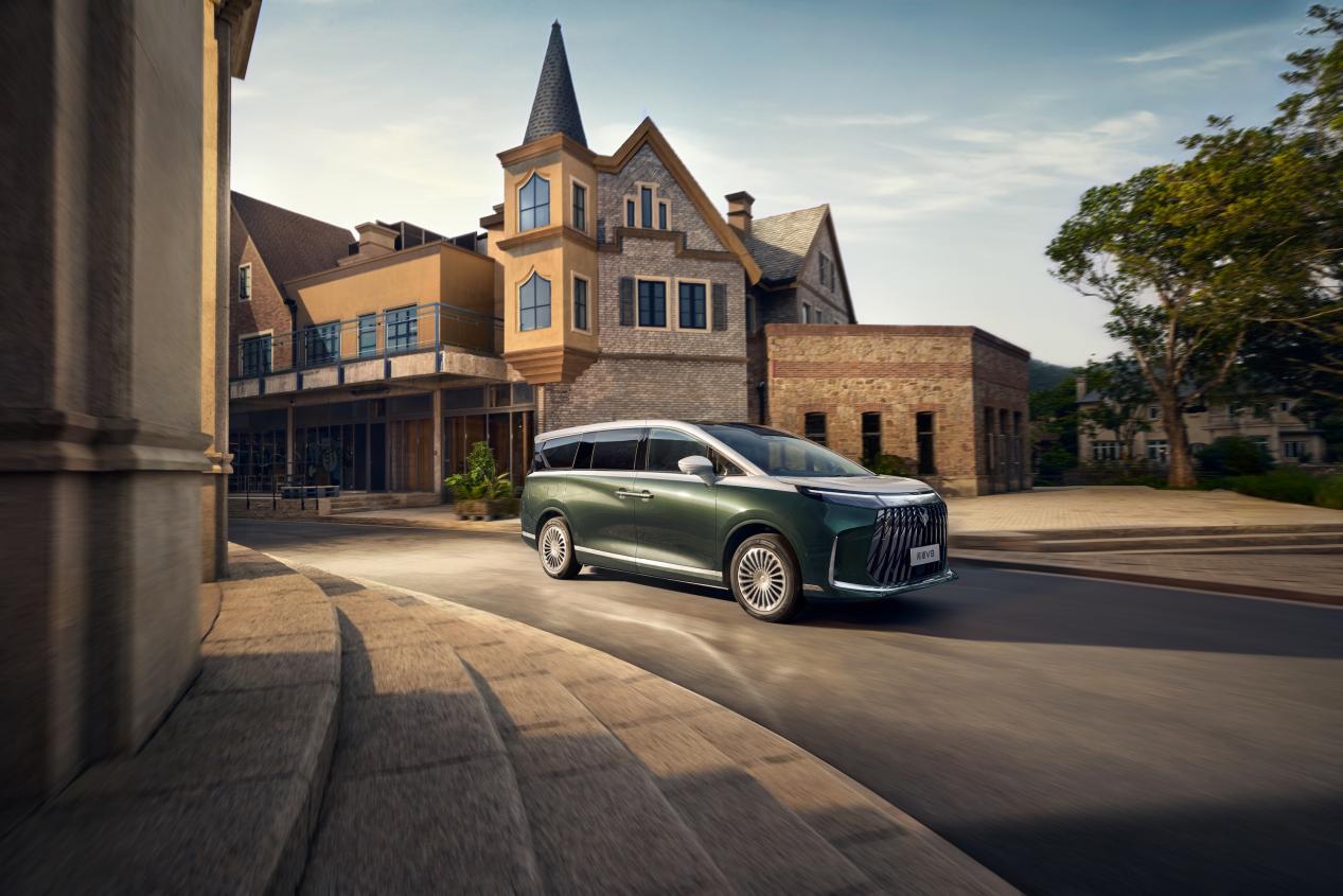 全域舒享旗舰MPV问道V9正式开启预售 补贴价21.99万元-28.69万元插图2