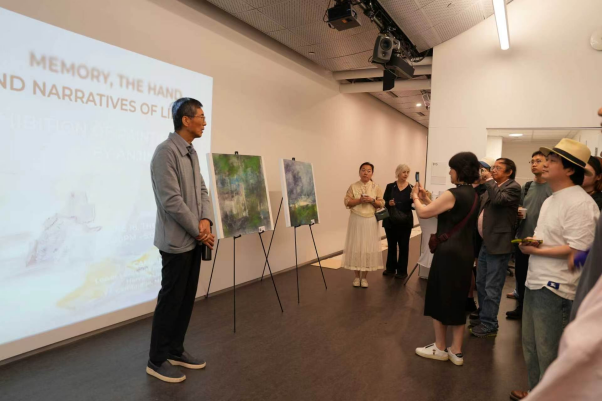 中国画家何安静作品展在哈佛大学开幕-华闻时空