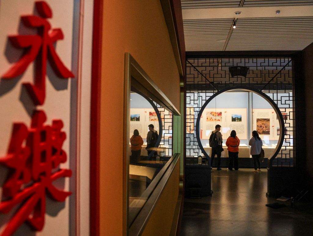 文明探源|六百年永乐大典：墨色深沉朱线灿然- 新华网客户端