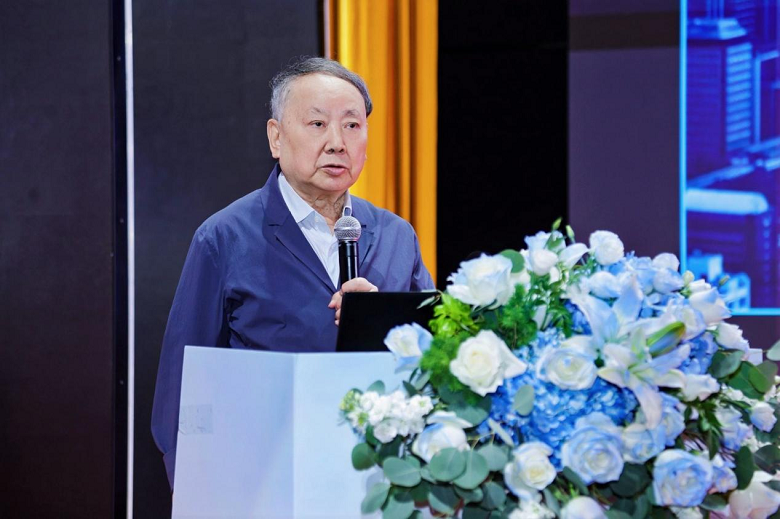1790566647505942.png 甘肃高校数智化创新发展研讨会举行,华为助力打造高校智算新样板