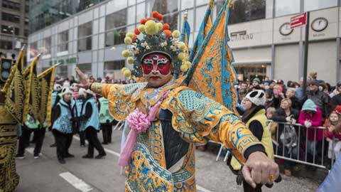 Chinese float premiers at Macy Thanksgiving parade