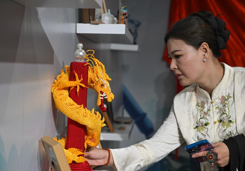 辽宁省残疾人非遗文创作品展在故宫开幕插图3