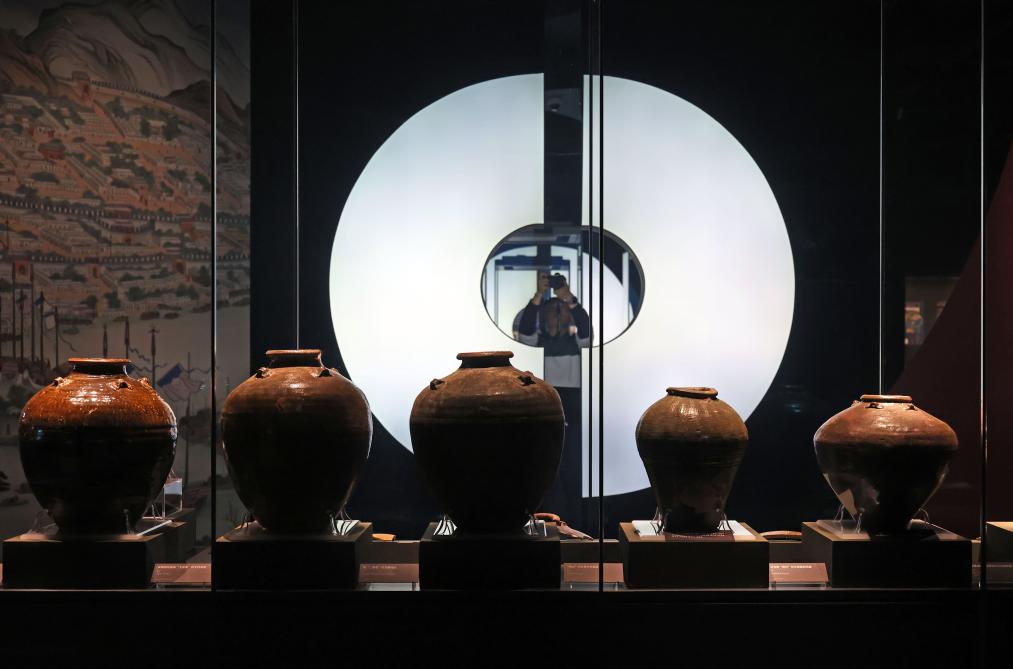 上海：“百川汇海：海丝帆影下的文明互鉴”特展开幕插图1