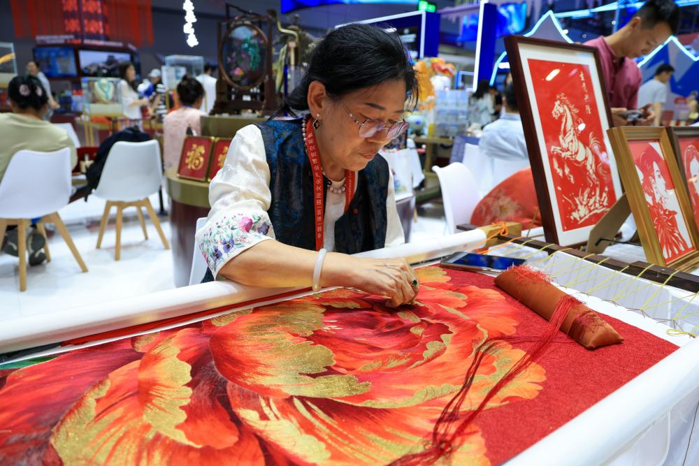 第二十二届文博会开幕　集中展现我国文化产业高质量发展成果插图8