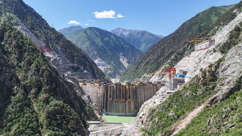 50万个网点一年送出千亿件快递-