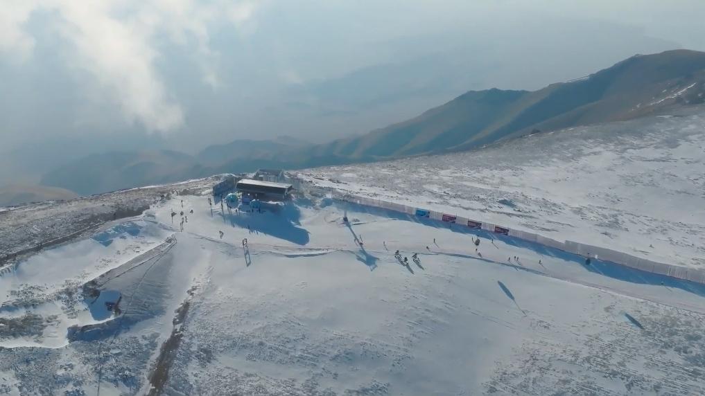 新华视点丨冰雪“冷资源”带动全域“热经济”：从“文旅链”到“IP热”