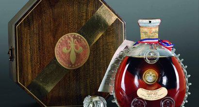 官员忏悔感叹：什么都吃过 可惜没喝过路易十三