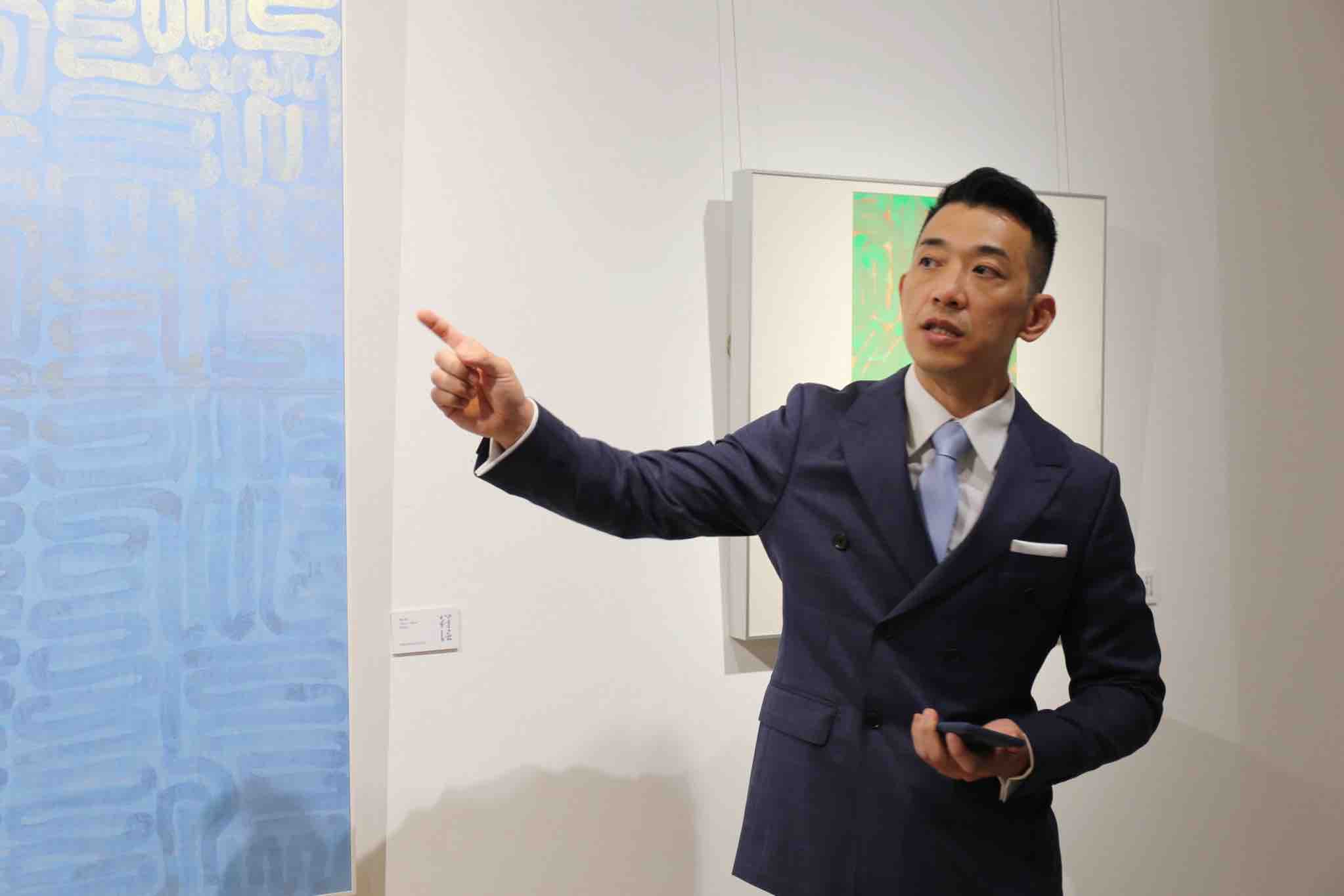艺术家贾鸿君探索多模态艺术,开创全感官AI艺术新实践-新华网