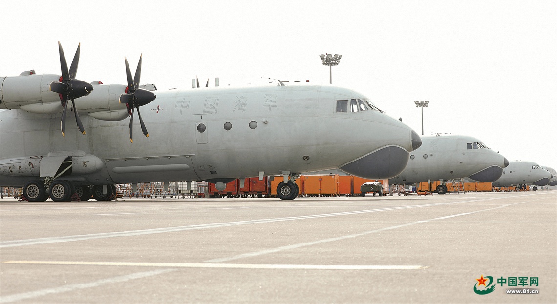 布阵海天猎“黑鲨”——海军航空兵某部搜攻潜训练影像