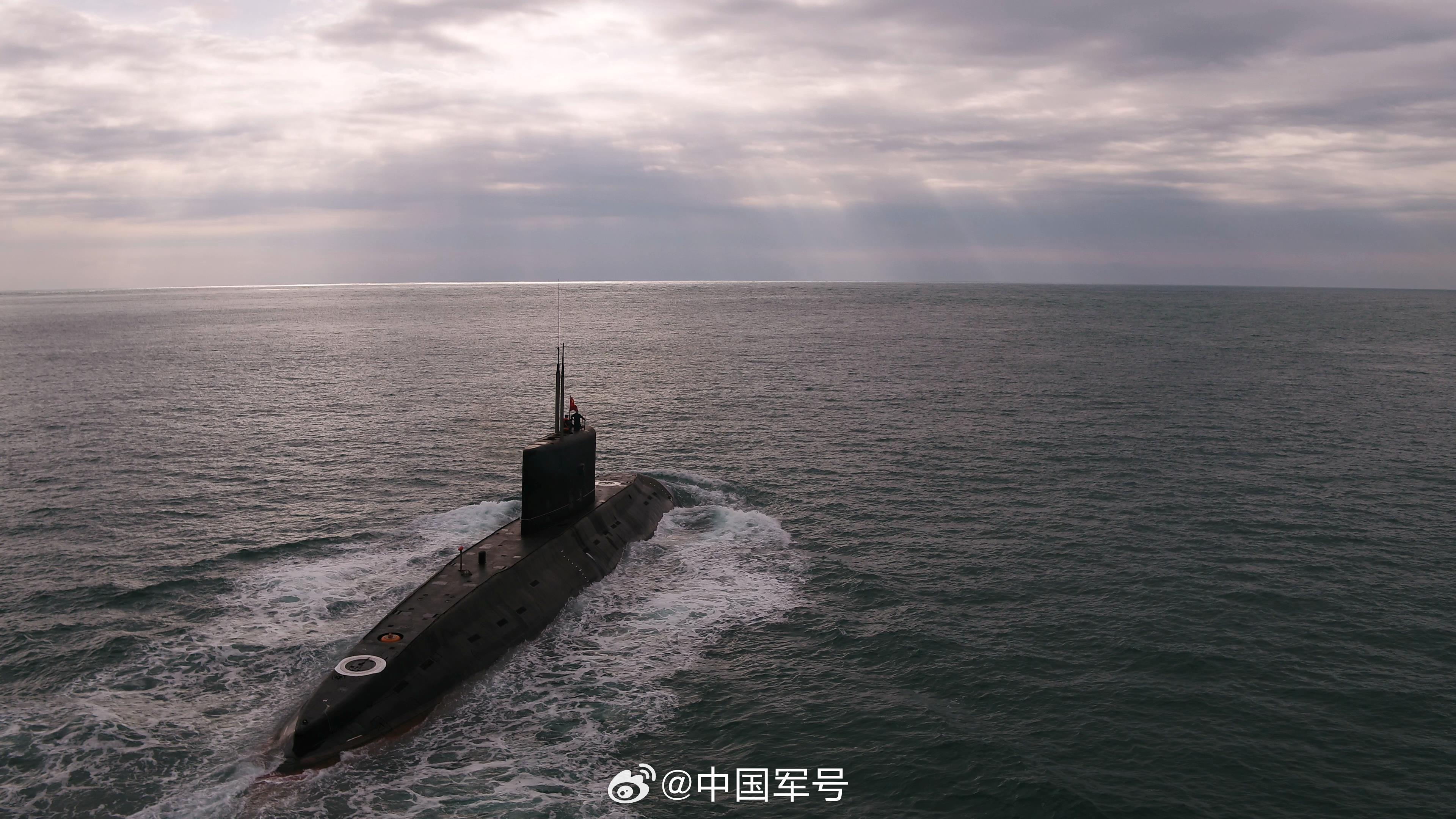 演练出击、攻防对抗！潜艇大片怎么看都看不够