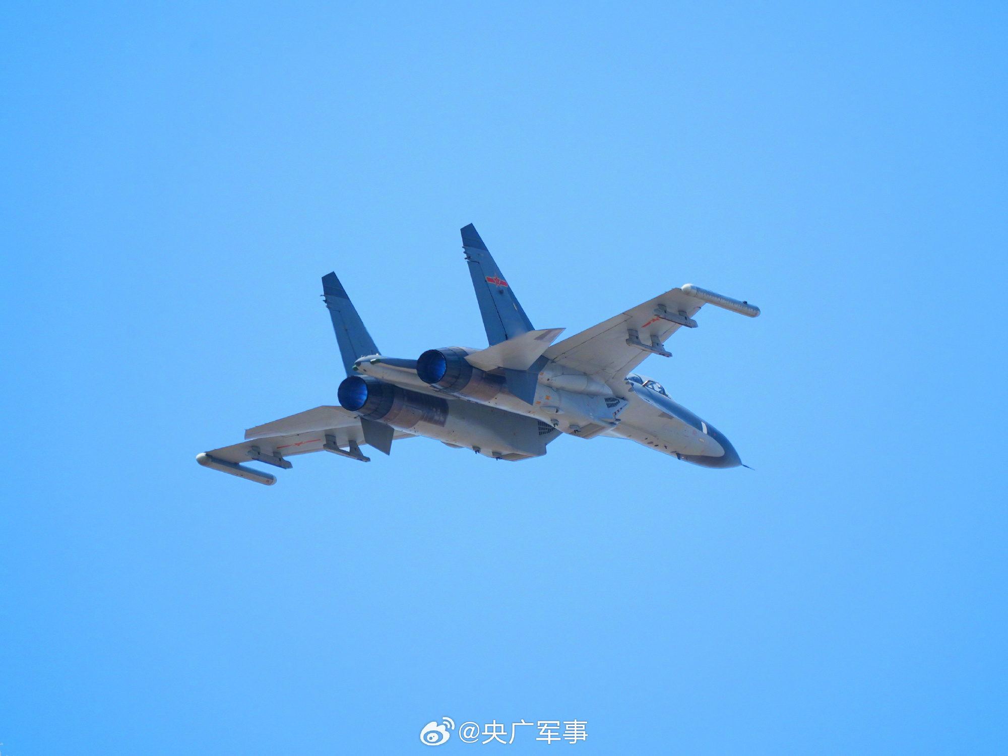 直指苍穹！空军战机飞行训练硬核瞬间