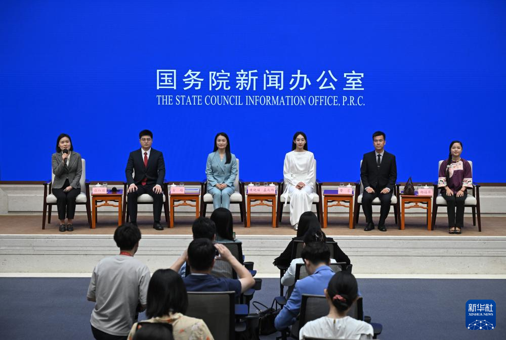 国新办举行“新征程上的奋斗者”中外记者见面会 围绕“推动文化和旅游高质量发展 丰富人民美好生活”与中外记者见面交流-新华网