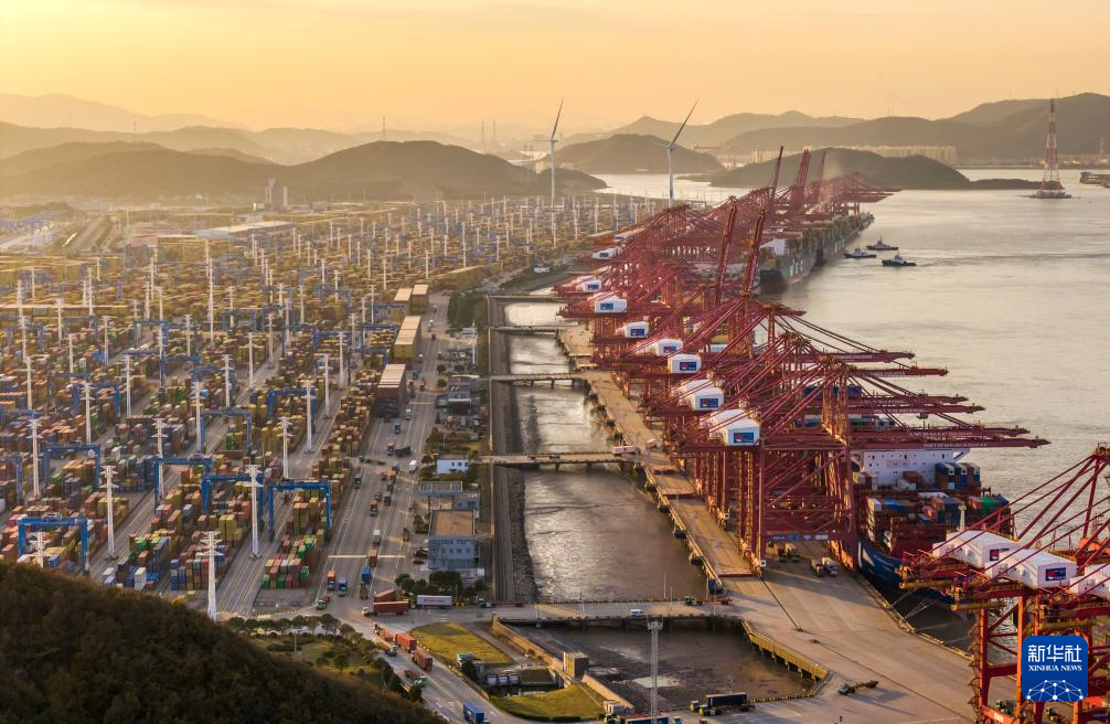 飞阅中国丨中国港口的物流脉动-临