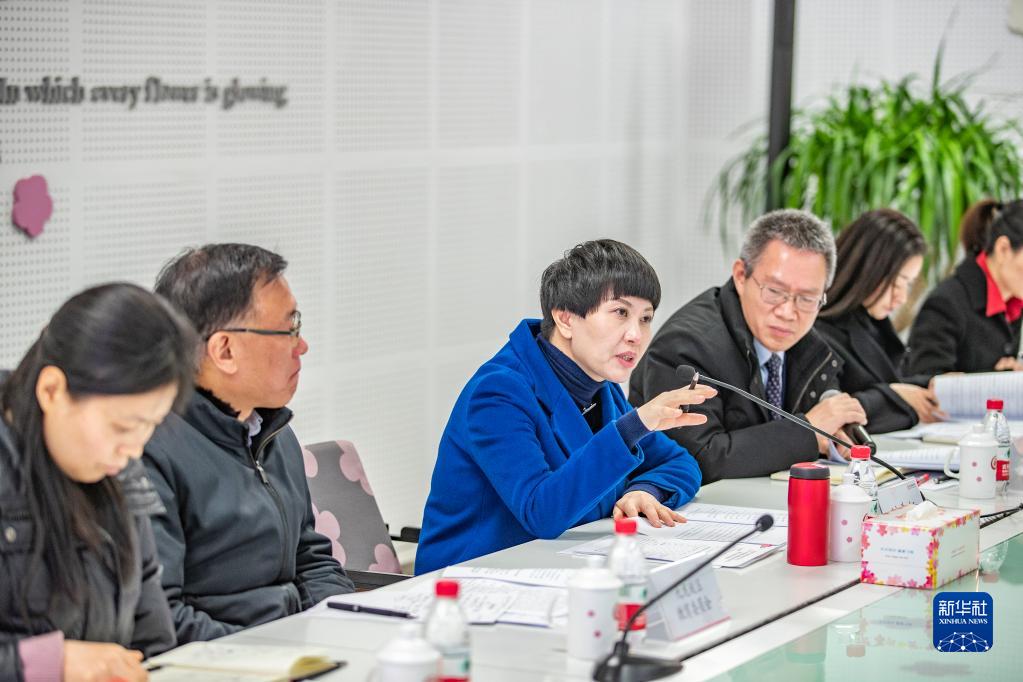 新华全媒+丨两会·代表履职记:刘希娅——“双减”是为了更好的提质增效-新华网
