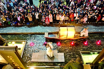 跟着电影去旅行成风尚 电影让旅游市场踩上“风火轮”